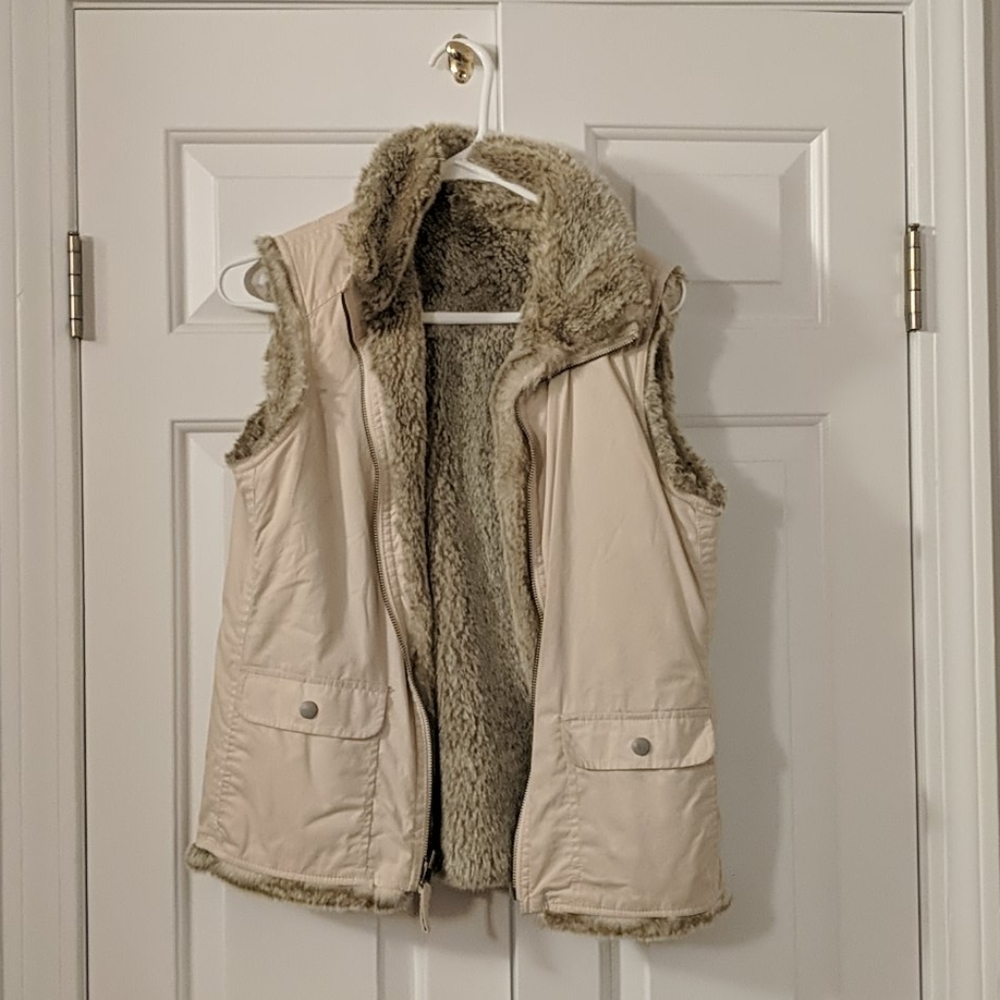Faux fur reversible vest